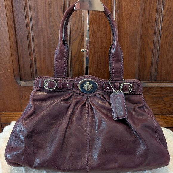 COACH Garnet F13914 Leather Pleated Shoulder Bag In Purple Plum Turnlock Closure - Picture 1 of 13